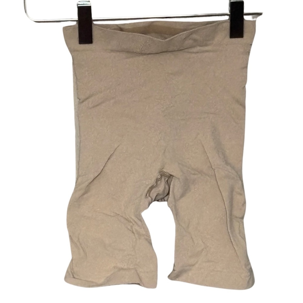 SKIMS: Seamless Sculpt Mid Waist Mid Thigh Short in Mica